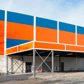 Зона разгрузки и погрузки вещей на складе